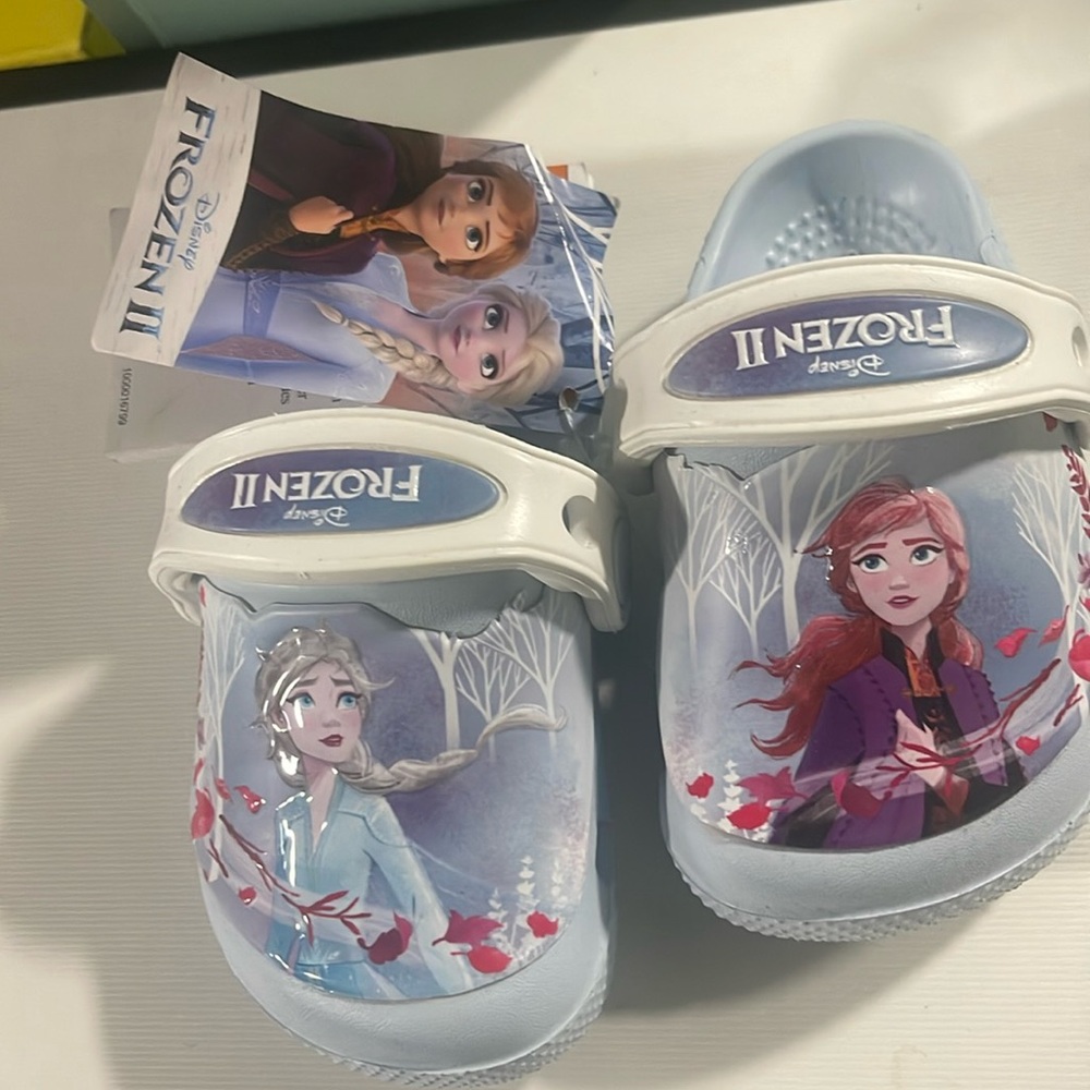 Disney frozen 2 crocs